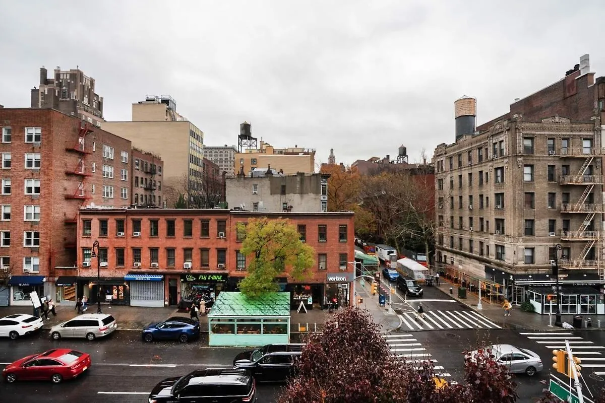Apartment 11-4F Prime West Village Designer 1Br New York